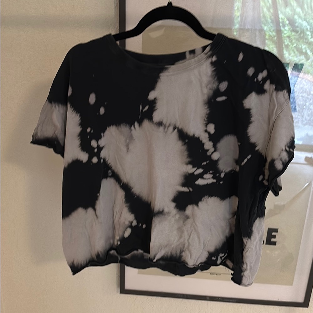 THE GREAT. Black and White Relaxed Crop Tee